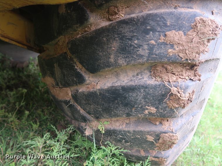 image for item DG4017 Caterpillar 613C water wagon