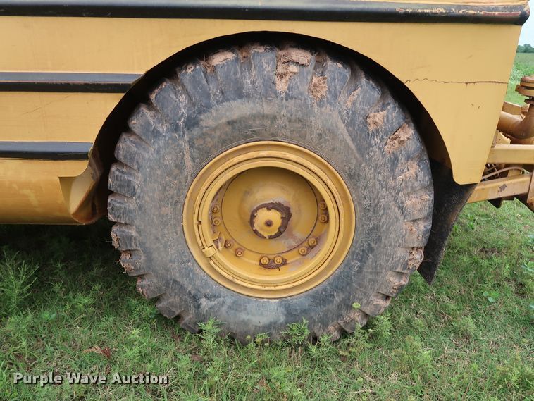 image for item DG4017 Caterpillar 613C water wagon