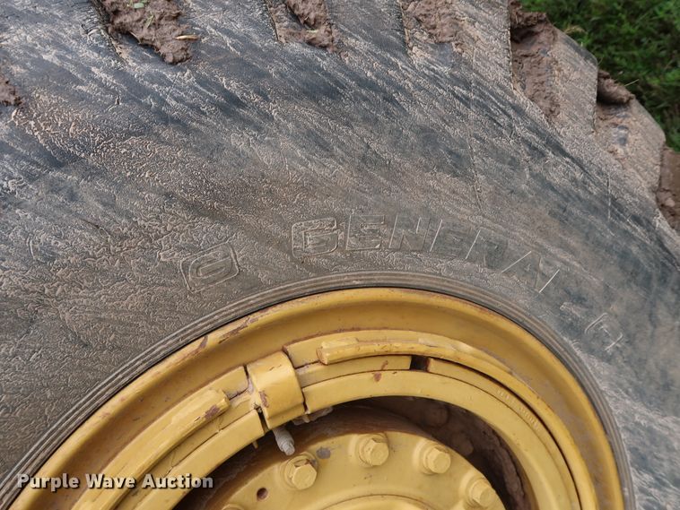 image for item DG4017 Caterpillar 613C water wagon