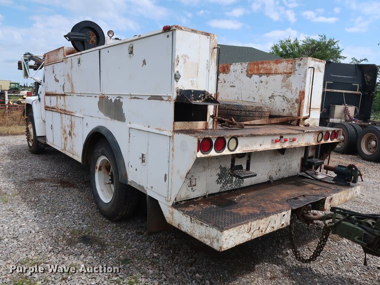 image for item DG4019 1988 International 1954 service truck