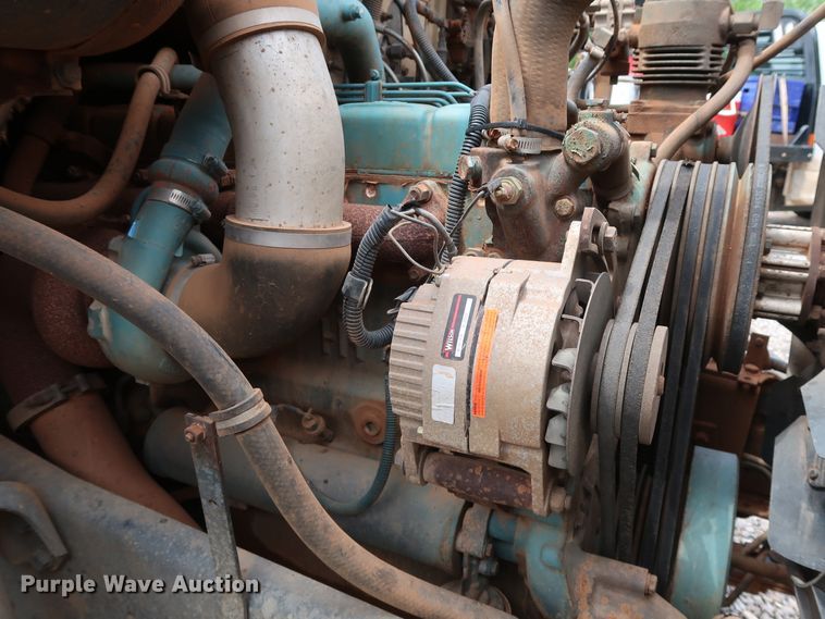 image for item DG4019 1988 International 1954 service truck