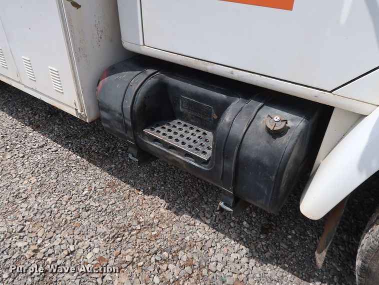 image for item DG4019 1988 International 1954 service truck