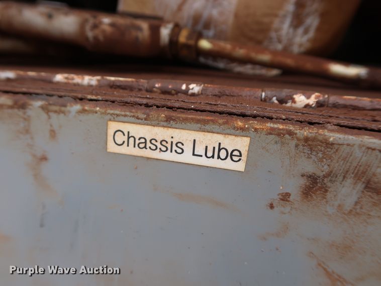 image for item DG4019 1988 International 1954 service truck