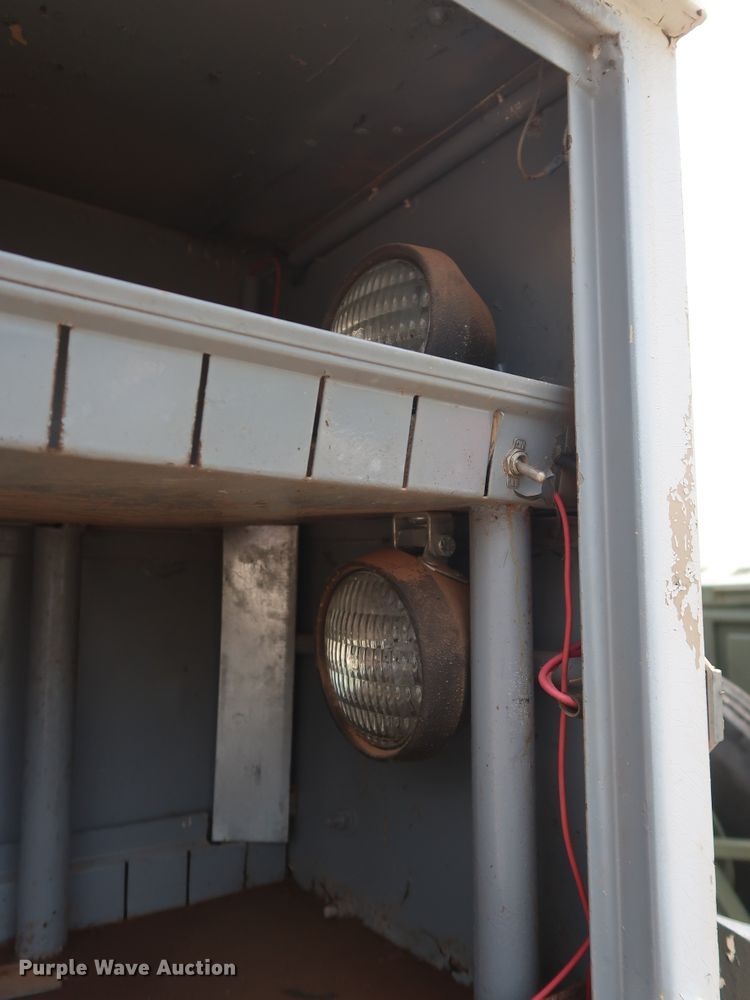 image for item DG4019 1988 International 1954 service truck