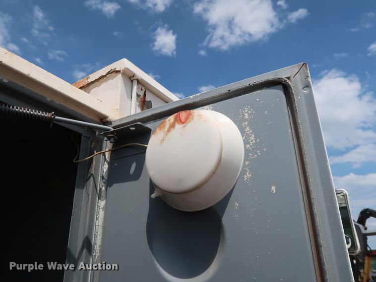 image for item DG4019 1988 International 1954 service truck