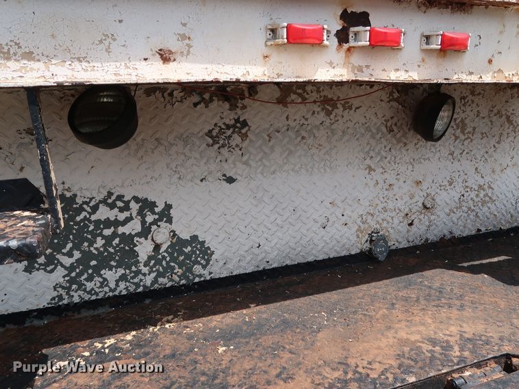 image for item DG4019 1988 International 1954 service truck