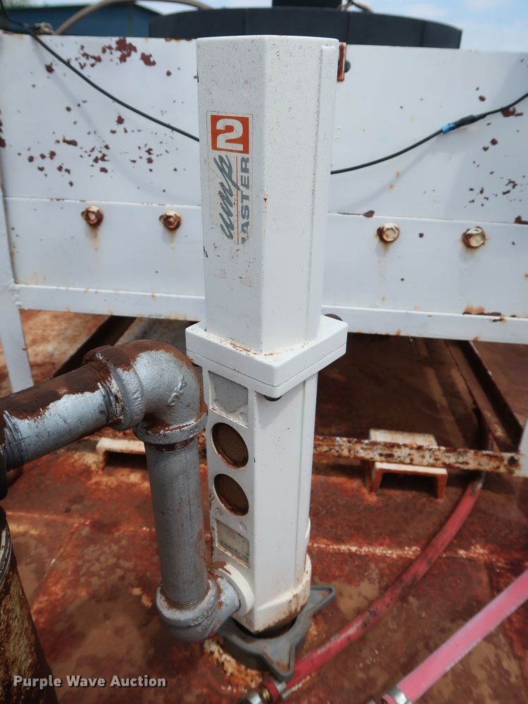 image for item DG4019 1988 International 1954 service truck