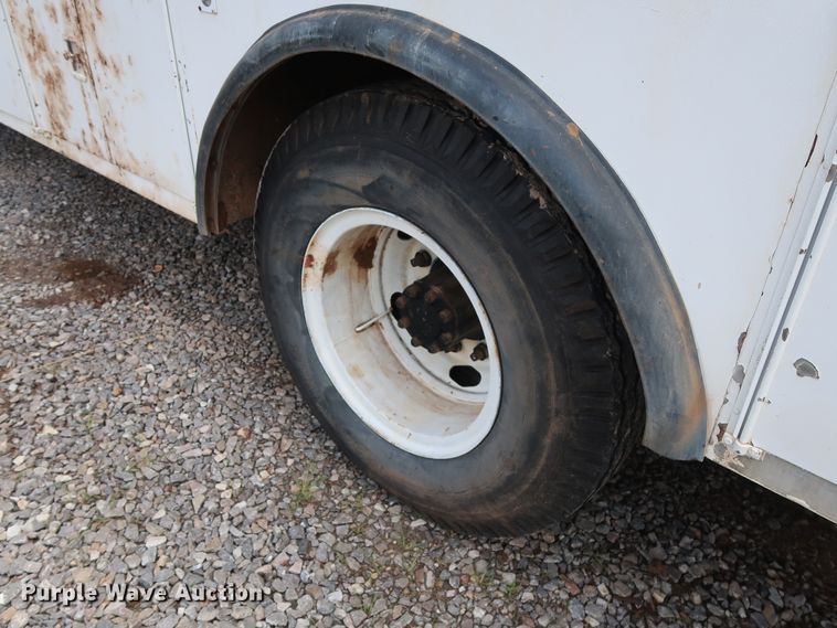 image for item DG4019 1988 International 1954 service truck