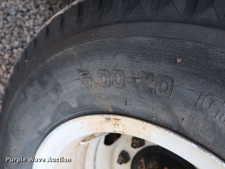 image for item DG4019 1988 International 1954 service truck