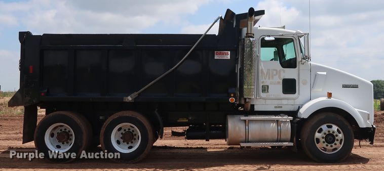 image for item DG4023 2001 Kenworth T800 Dump truck