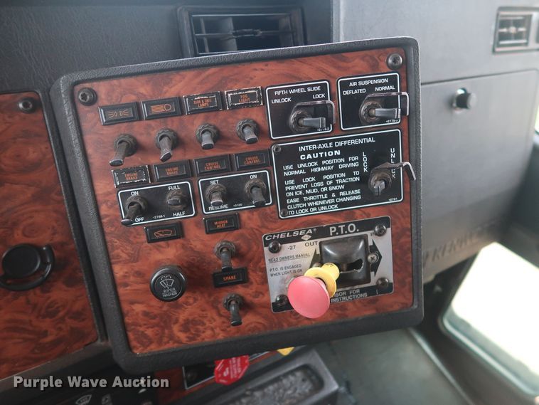 image for item DG4023 2001 Kenworth T800 Dump truck