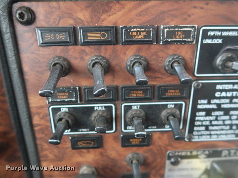 image for item DG4023 2001 Kenworth T800 Dump truck