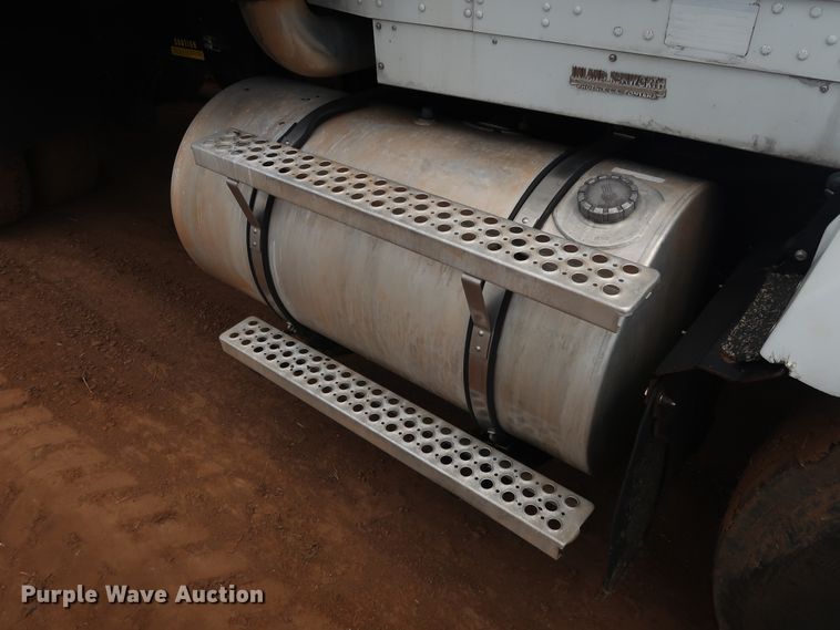 image for item DG4023 2001 Kenworth T800 Dump truck