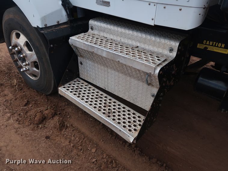 image for item DG4023 2001 Kenworth T800 Dump truck