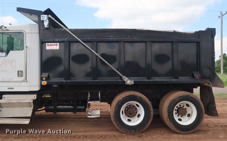 image for item DG4023 2001 Kenworth T800 Dump truck