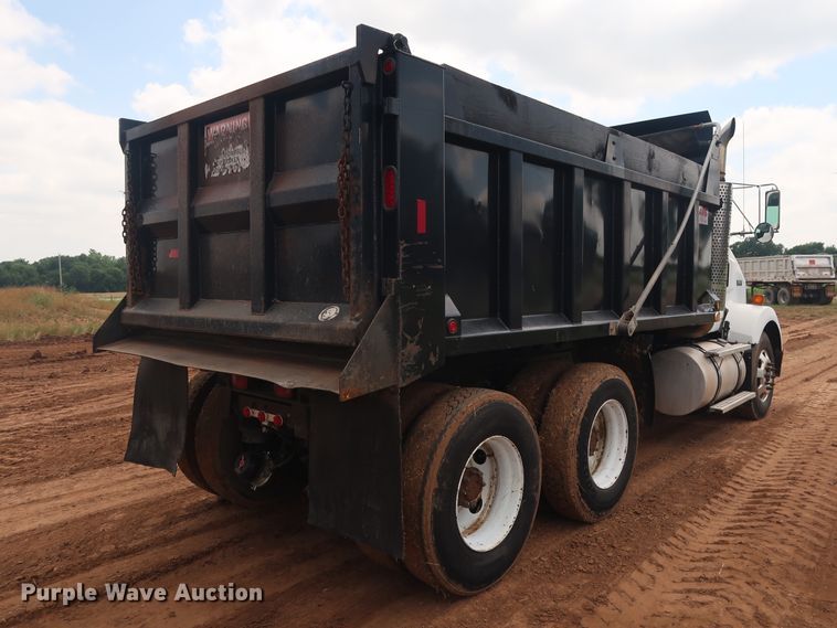 image for item DG4023 2001 Kenworth T800 Dump truck