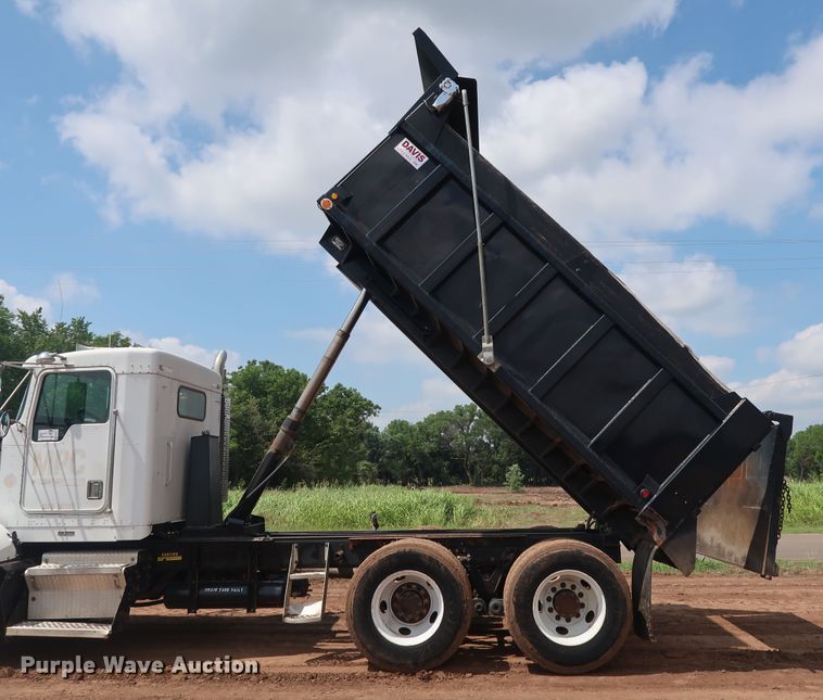 image for item DG4023 2001 Kenworth T800 Dump truck