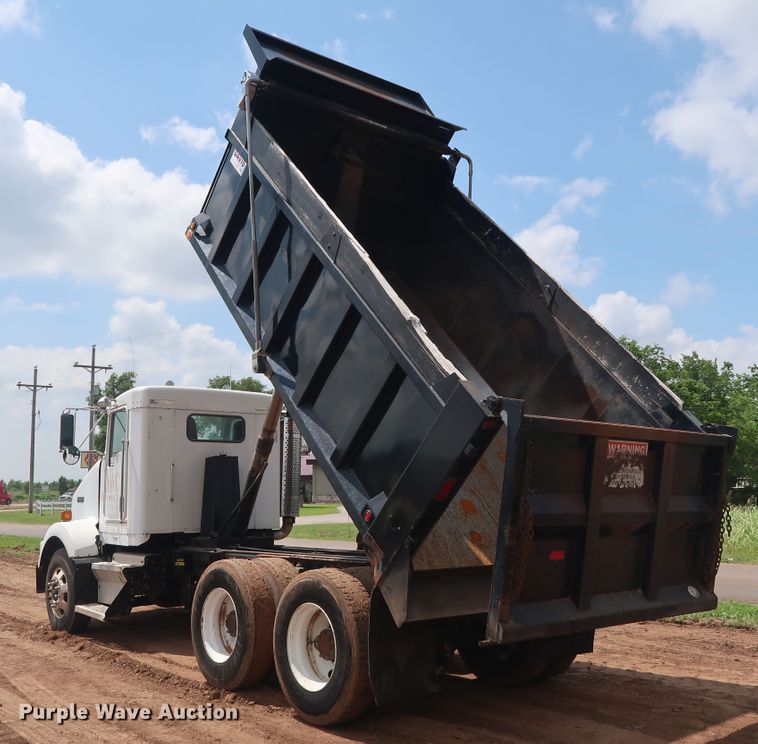 image for item DG4023 2001 Kenworth T800 Dump truck