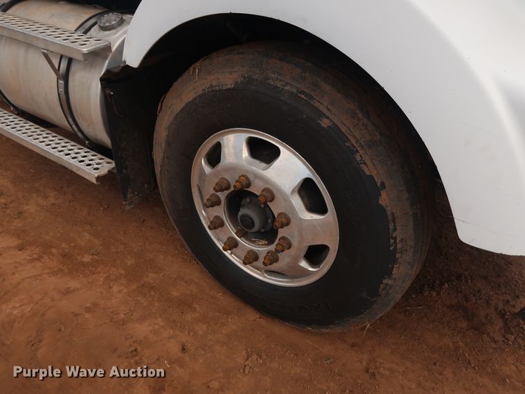 image for item DG4023 2001 Kenworth T800 Dump truck