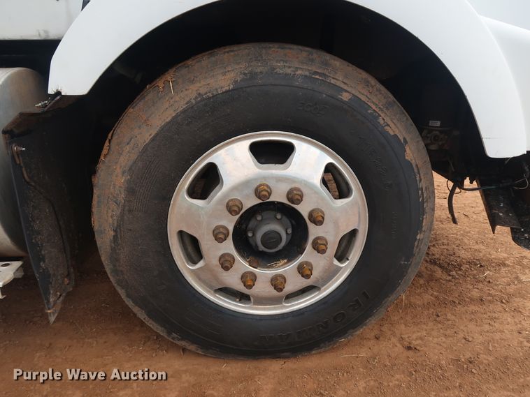 image for item DG4023 2001 Kenworth T800 Dump truck