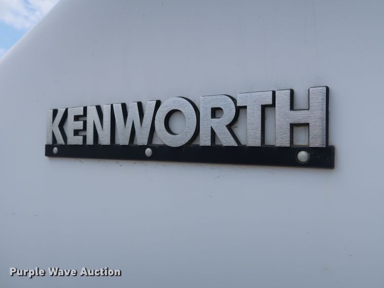 image for item DG4023 2001 Kenworth T800 Dump truck