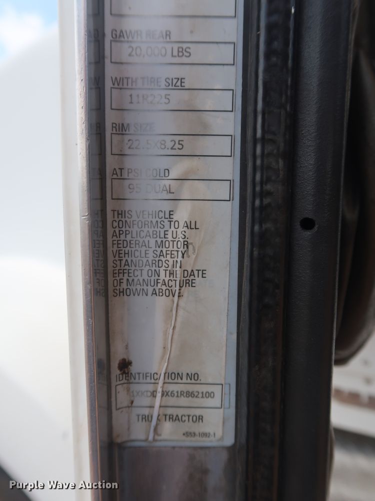 image for item DG4023 2001 Kenworth T800 Dump truck