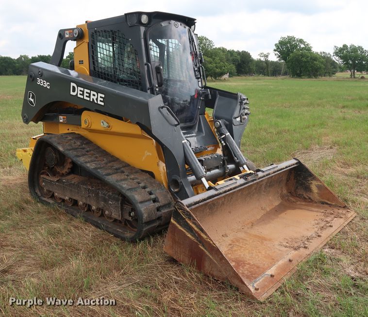 image for item DG4027 2018 John Deere 333G skid steer