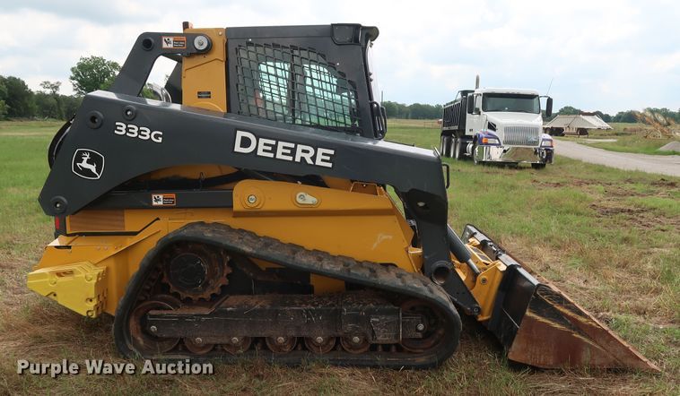 image for item DG4027 2018 John Deere 333G skid steer