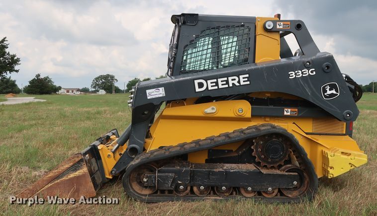 image for item DG4027 2018 John Deere 333G skid steer