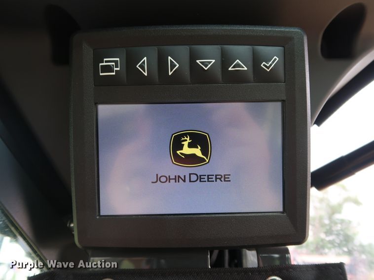 image for item DG4027 2018 John Deere 333G skid steer