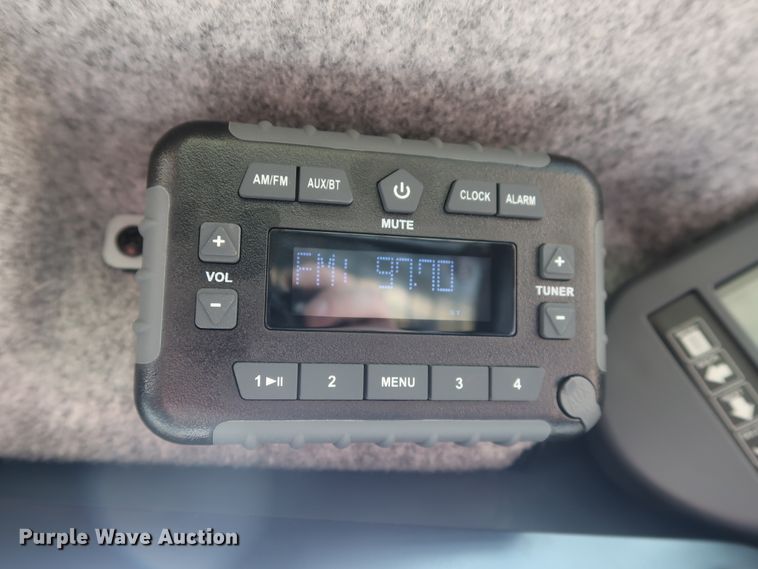 image for item DG4027 2018 John Deere 333G skid steer