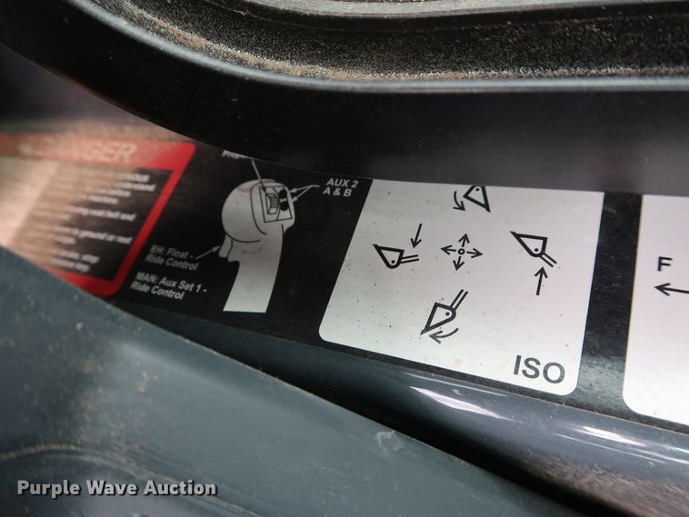 image for item DG4027 2018 John Deere 333G skid steer