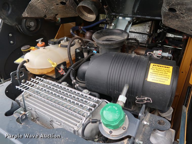 image for item DG4027 2018 John Deere 333G skid steer