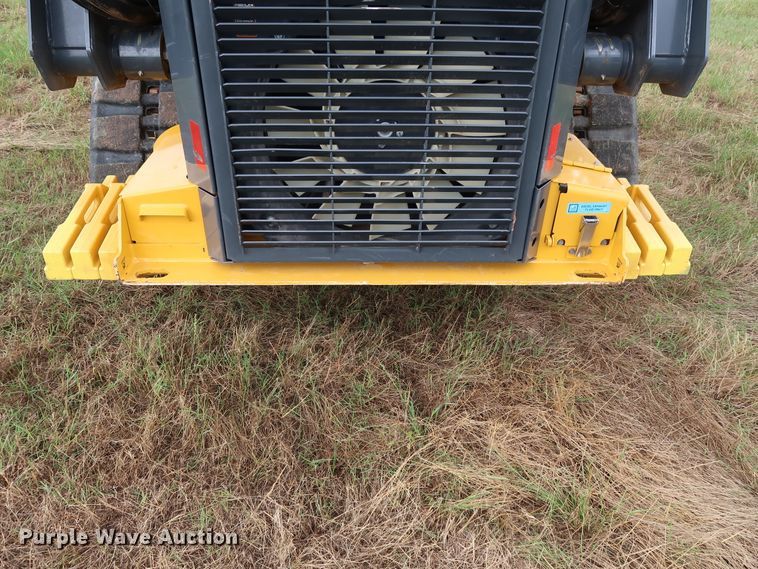 image for item DG4027 2018 John Deere 333G skid steer