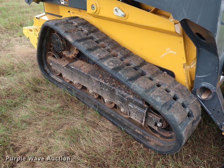 image for item DG4027 2018 John Deere 333G skid steer