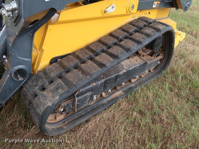 image for item DG4027 2018 John Deere 333G skid steer