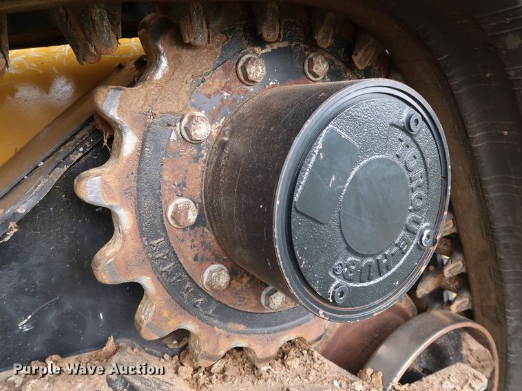 image for item DG4027 2018 John Deere 333G skid steer