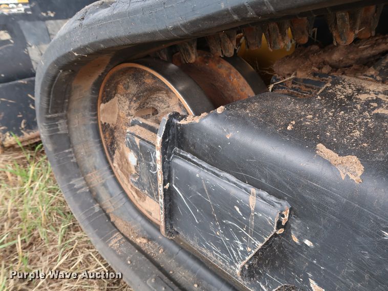 image for item DG4027 2018 John Deere 333G skid steer