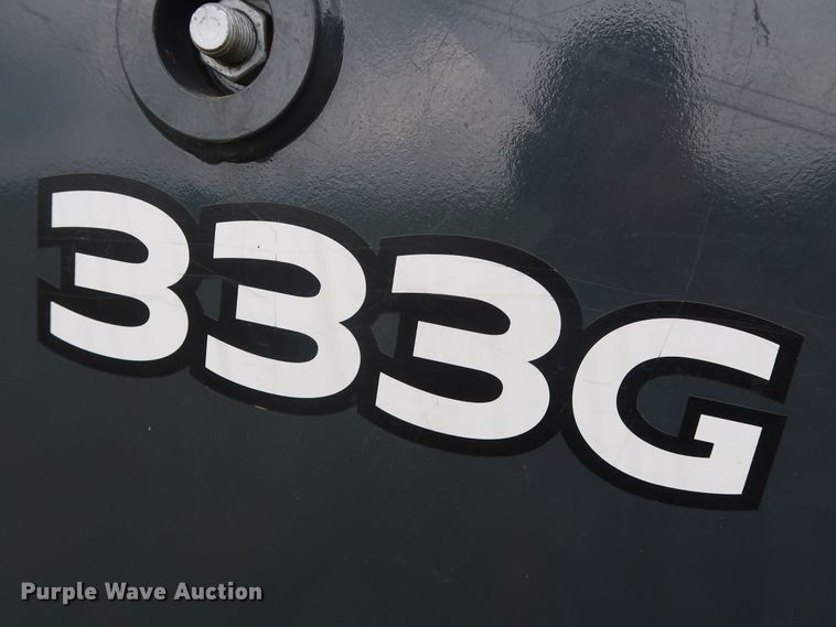 image for item DG4027 2018 John Deere 333G skid steer