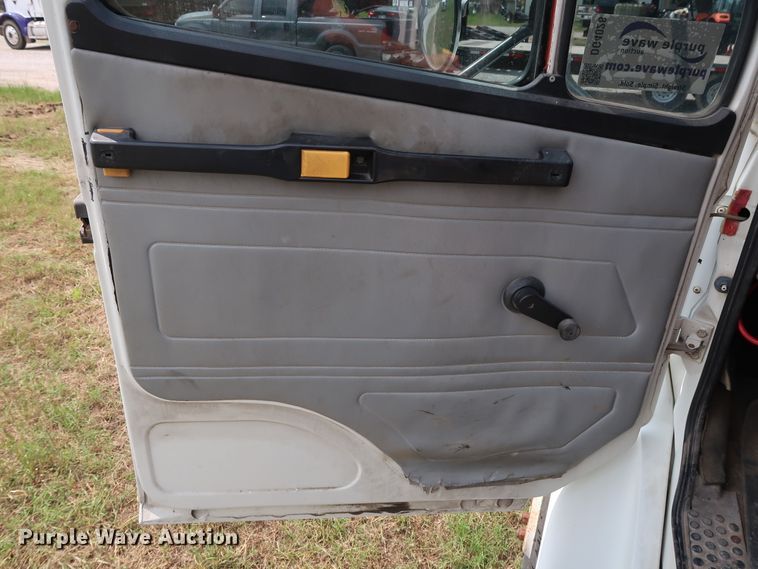 image for item DG4028 1996 Freightliner FL70 flatbed truck