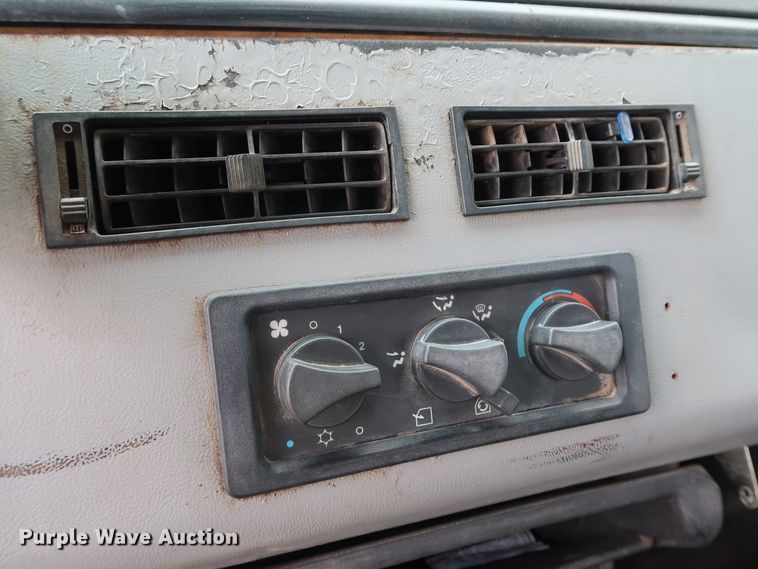 image for item DG4028 1996 Freightliner FL70 flatbed truck