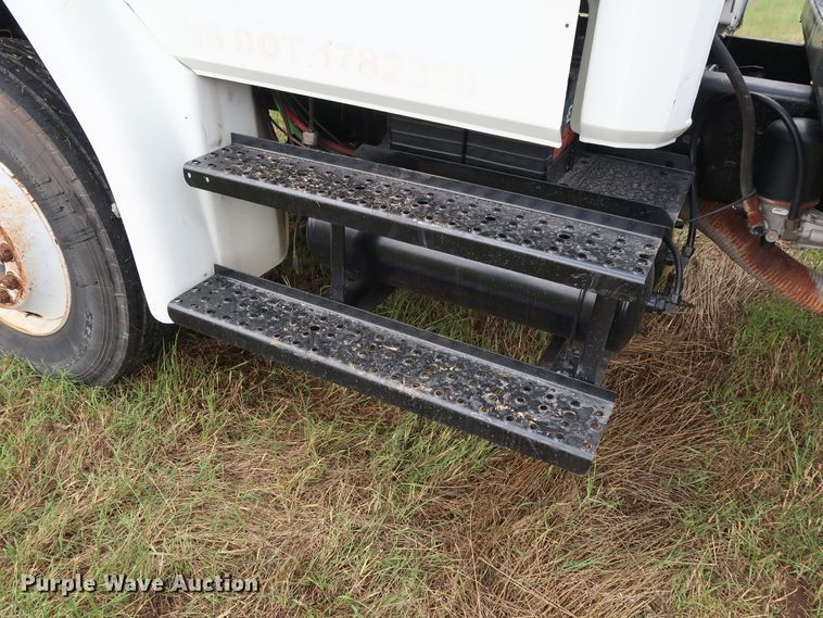 image for item DG4028 1996 Freightliner FL70 flatbed truck