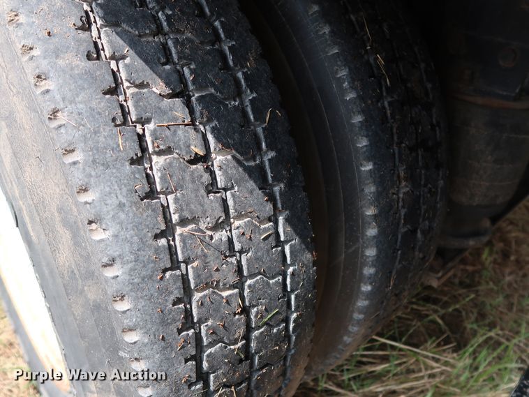 image for item DG4028 1996 Freightliner FL70 flatbed truck