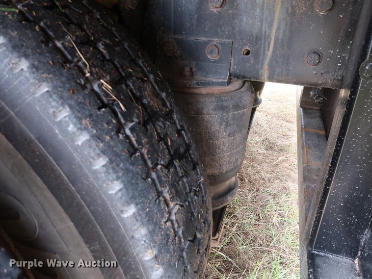 image for item DG4028 1996 Freightliner FL70 flatbed truck