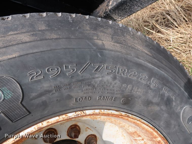 image for item DG4028 1996 Freightliner FL70 flatbed truck