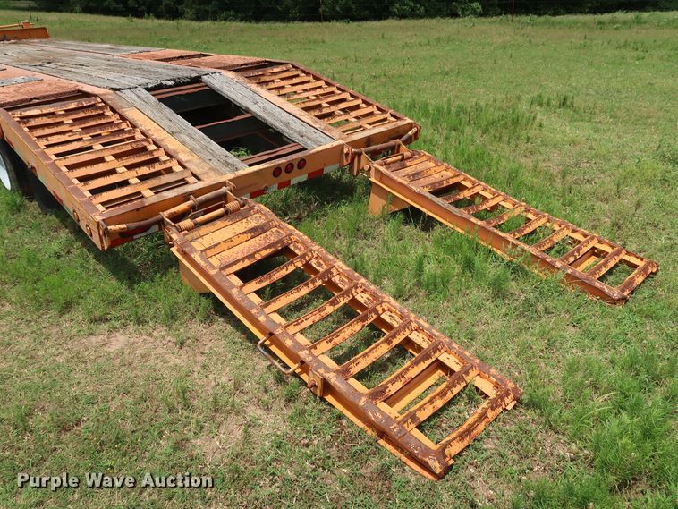 image for item DG4031 2002 Big Tex 4XPH-24+5 equipment trailer