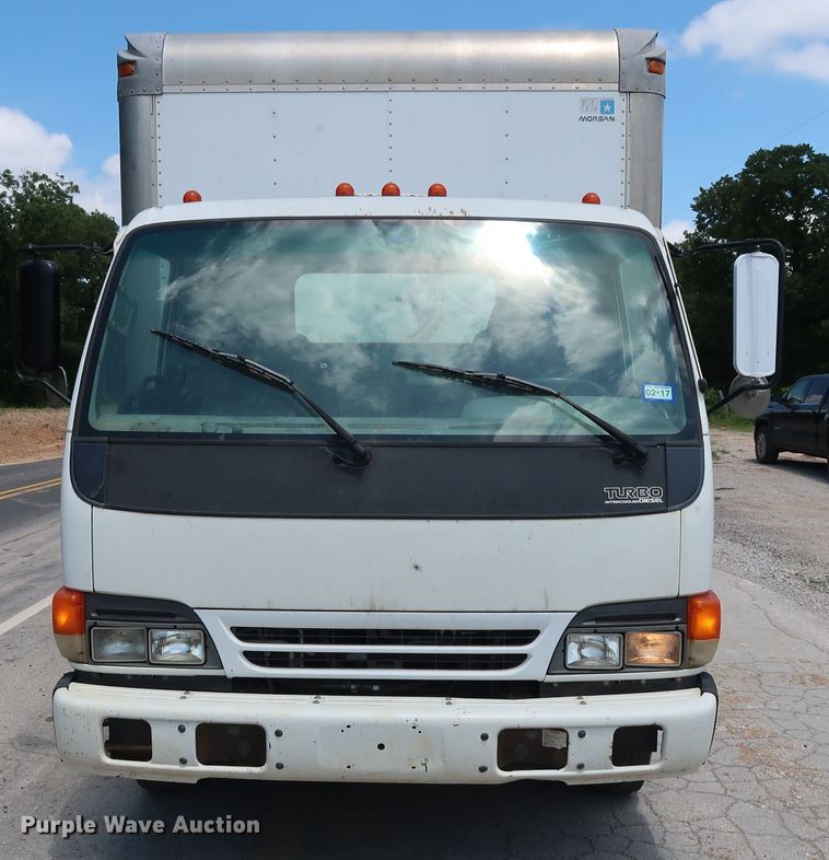 image for item DG4032 2004 Chevrolet W4500 box truck