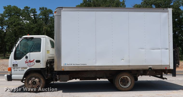 image for item DG4032 2004 Chevrolet W4500 box truck
