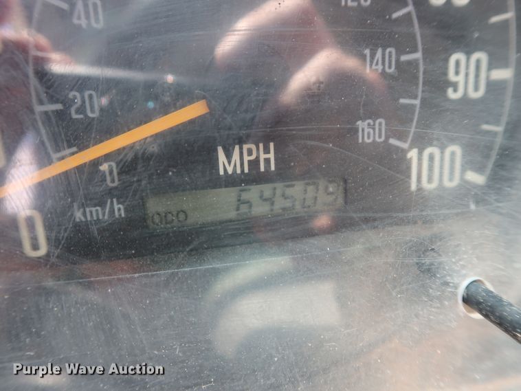 image for item DG4032 2004 Chevrolet W4500 box truck