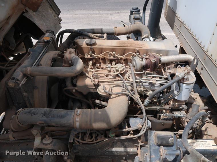 image for item DG4032 2004 Chevrolet W4500 box truck